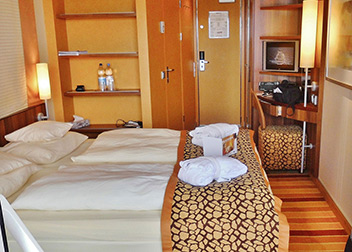 Spa villa sleeps 4